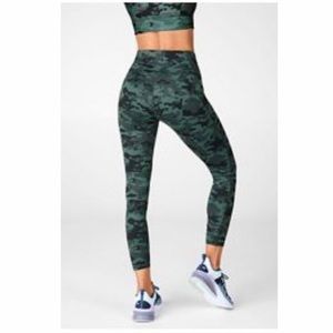 Fabletics powerhold highwaisted camo 7/8 small NWT